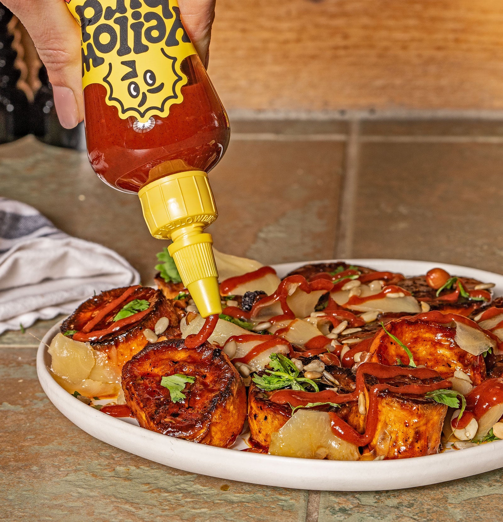 Organic Sriracha-Style Hot Sauce N4